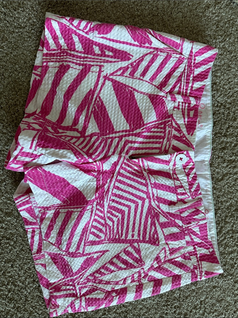 Lilly Pulitzer Callahan Pink and White shorts size 8
